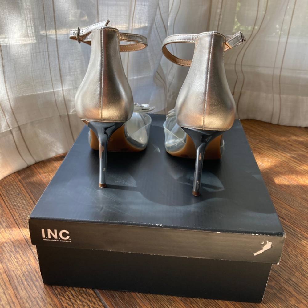 I.N.C. Sheona Silver Heels Sz 8.5 👠 - Picture 5 of 11